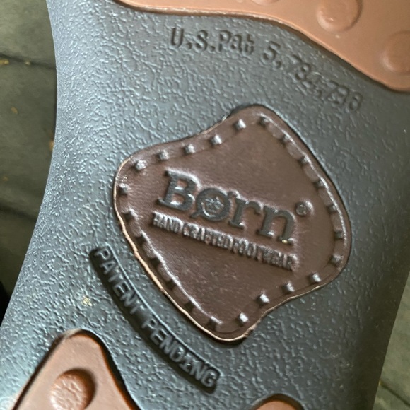 Born Leather brown loafer driving shoes size 7.5 detailed stitching rubber sole - Picture 8 of 10